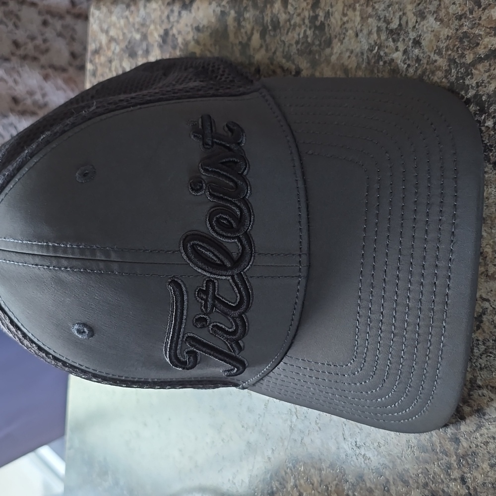 Titleist Mesh Golf Hat X-Large
